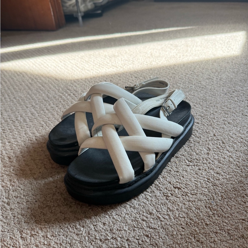 Forever 21 White and Black Platform Sandals